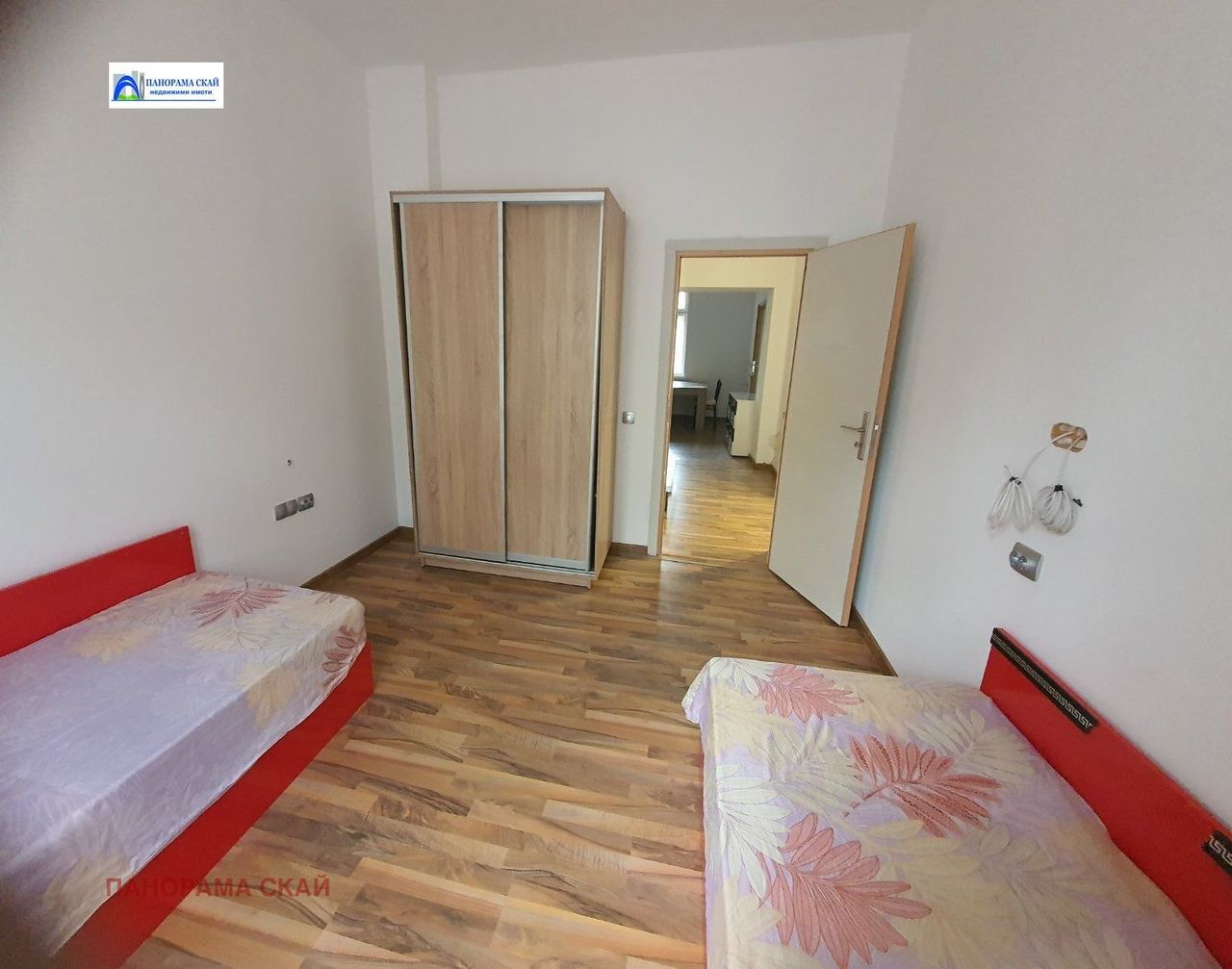 Продава се Тристаен апартамент в Плевен, Идеален център - 92 кв.м за 1577 €/кв.м - Снимка #5