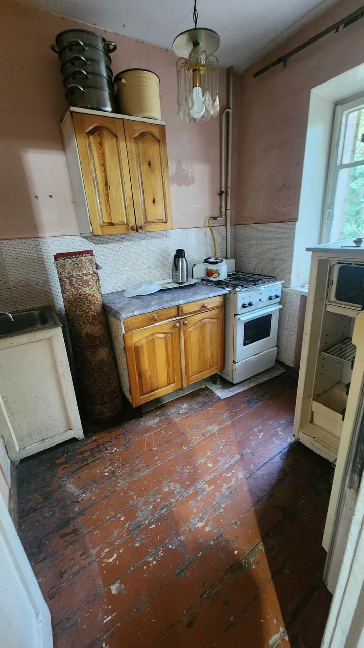 Чиланзар 2 квартал 2/2/4 кирпич орр паспортный стол