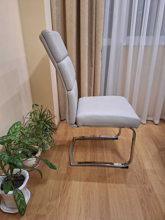 Комплект трапезни столове