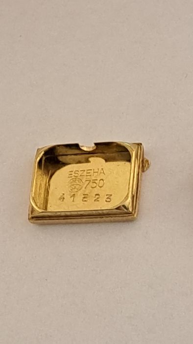 Mecanism plus capac de Aur 18 K Movado