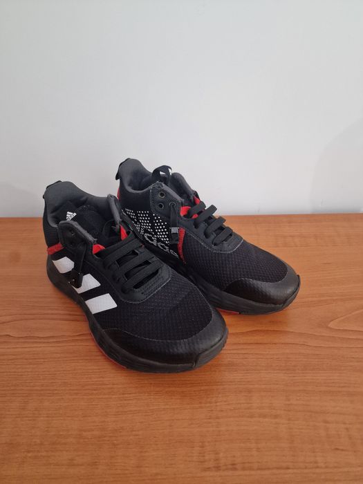 Маратонки Adidas 34н