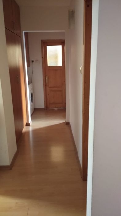 Vând apartament cu 4 camere, str. Macilor nr.11