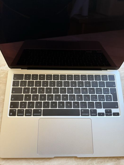 MacBook Air M2 (2022) | 100% Батерия! | Като Нов, в Гаранция!