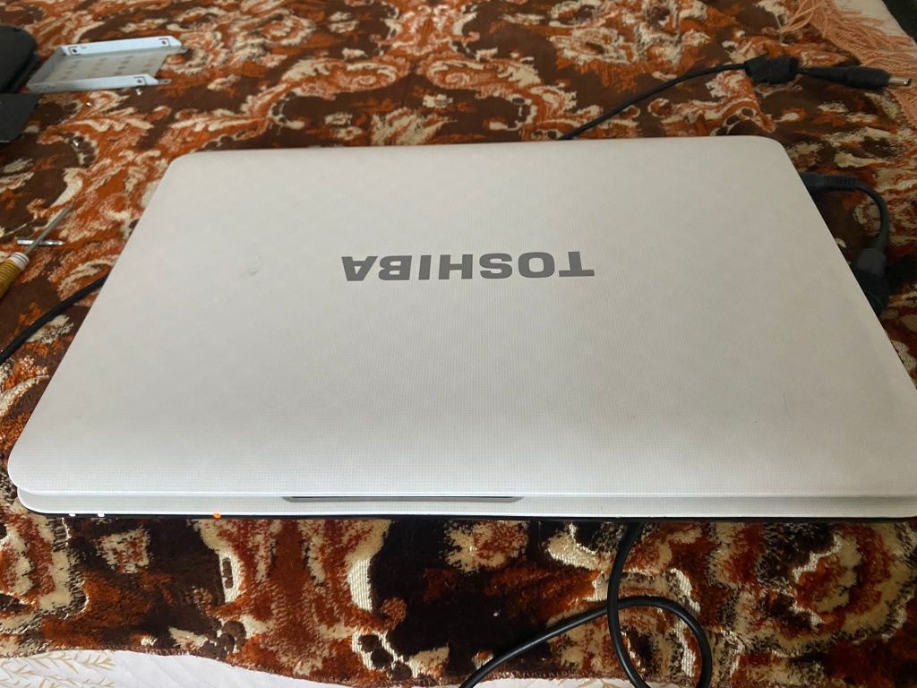 Laptop toshiba i5