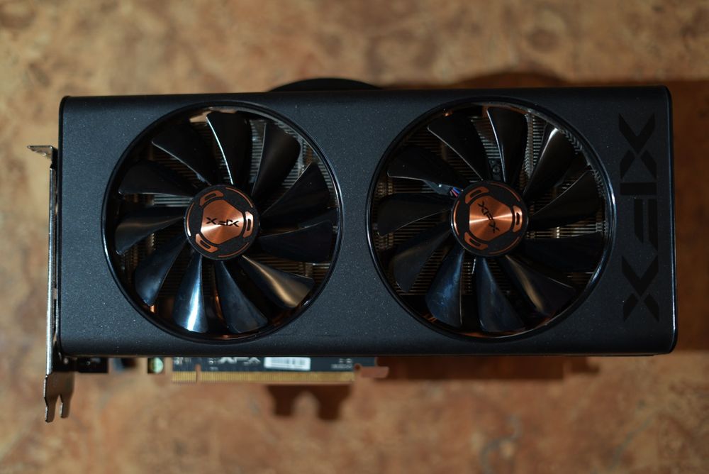 Placă video XFX AMD Radeon RX 5500 XT 8GB vând schimb