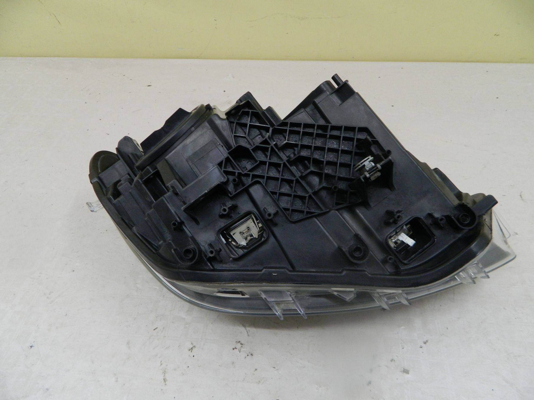 Far stanga BMW Seria 1 F20 / F21 Xenon, 2011, 2012, 2013, 2014.