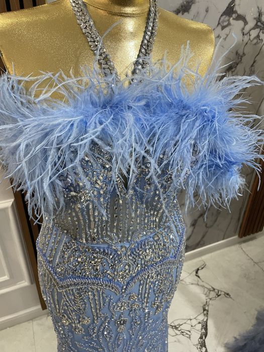 Rochie bijuterie cu pietre si pene