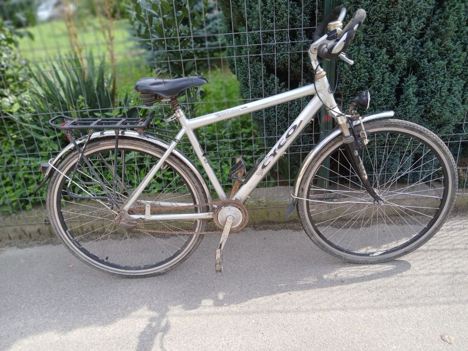 Vind bicicleta cu roti de 28 cu viteze în butuc