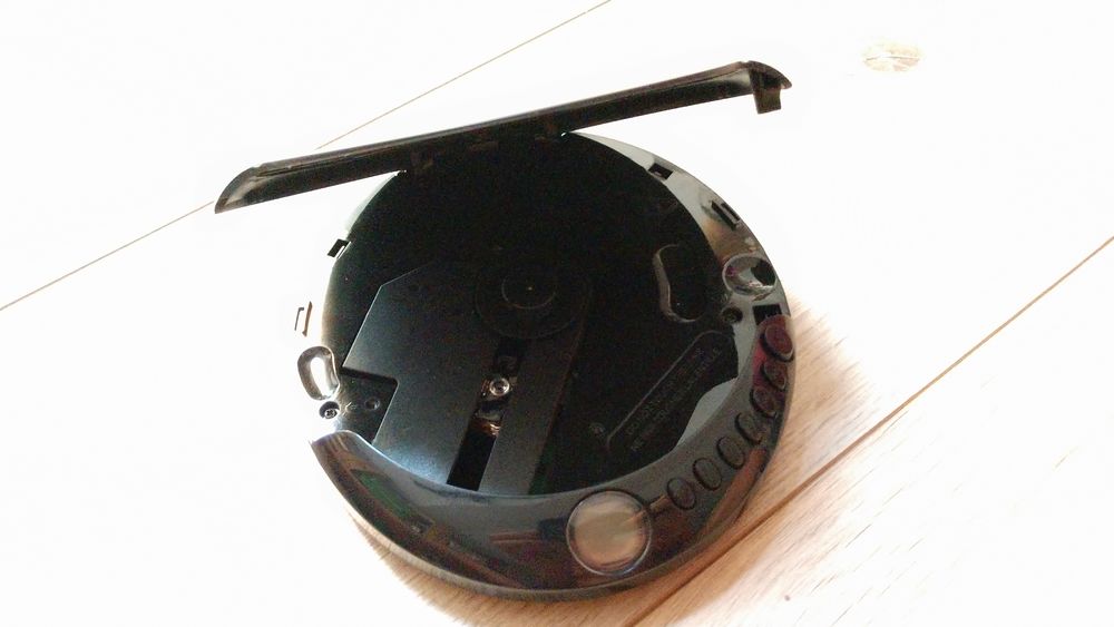 CD Player Portabil Basetech MPCD-122C Portabil Conrad Germania