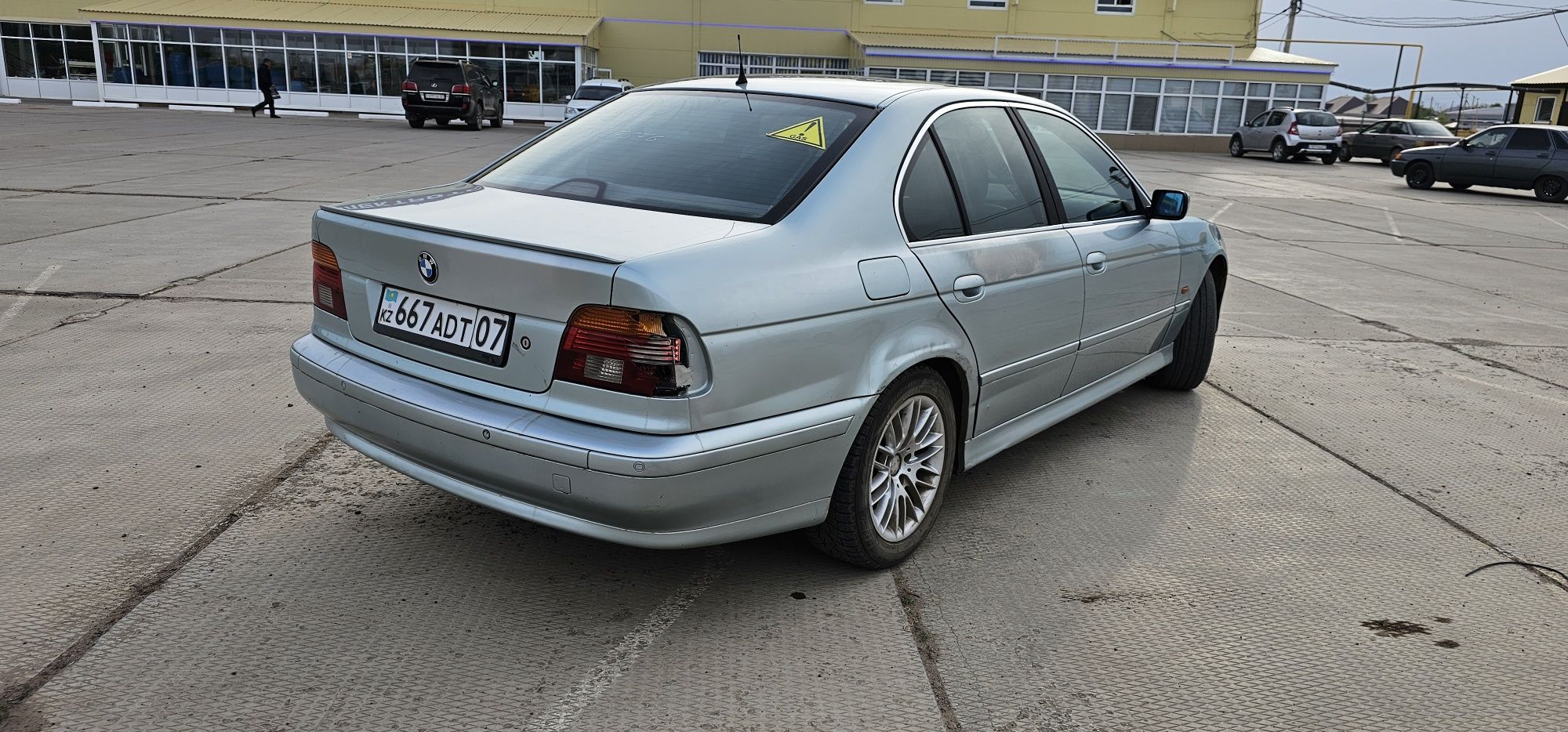 Продам бмв 525 I