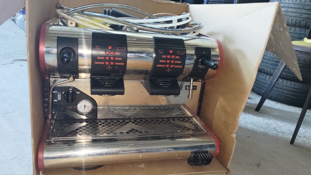 Vând expresor de cafea San marco