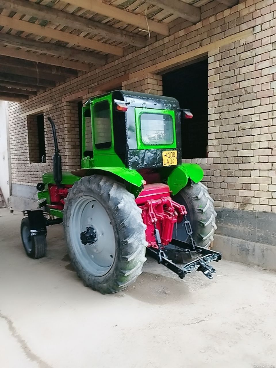 Traktor 28 sotiladi holati yengi