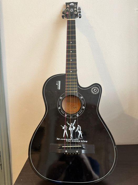 Гитара в идеальном состояний