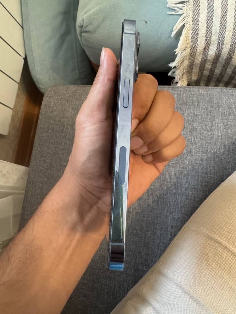 Продаётся iPhone 13 pro 128. В идеальном сосотоянии