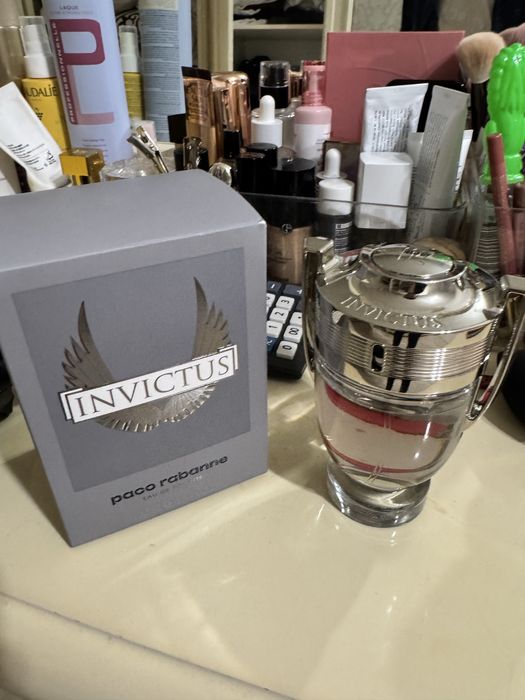Парфюм invictus (хз какой вариант)
