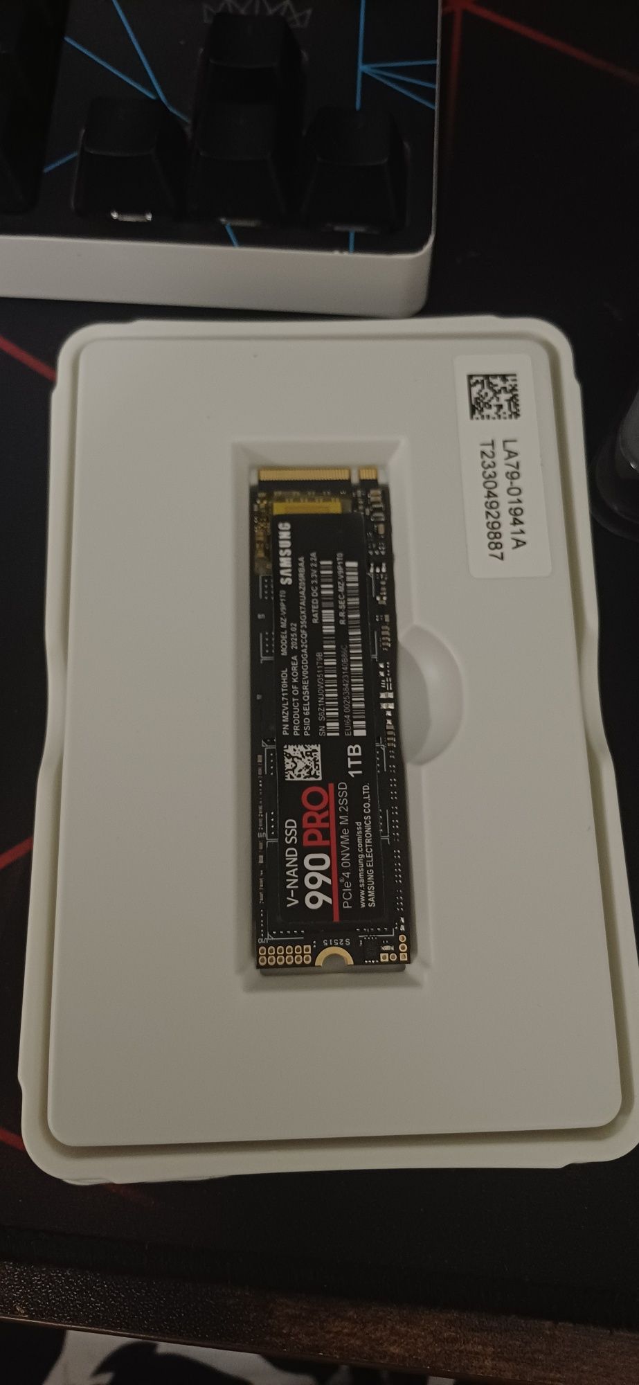Продавам SSD на Samsung 990 pro като нов