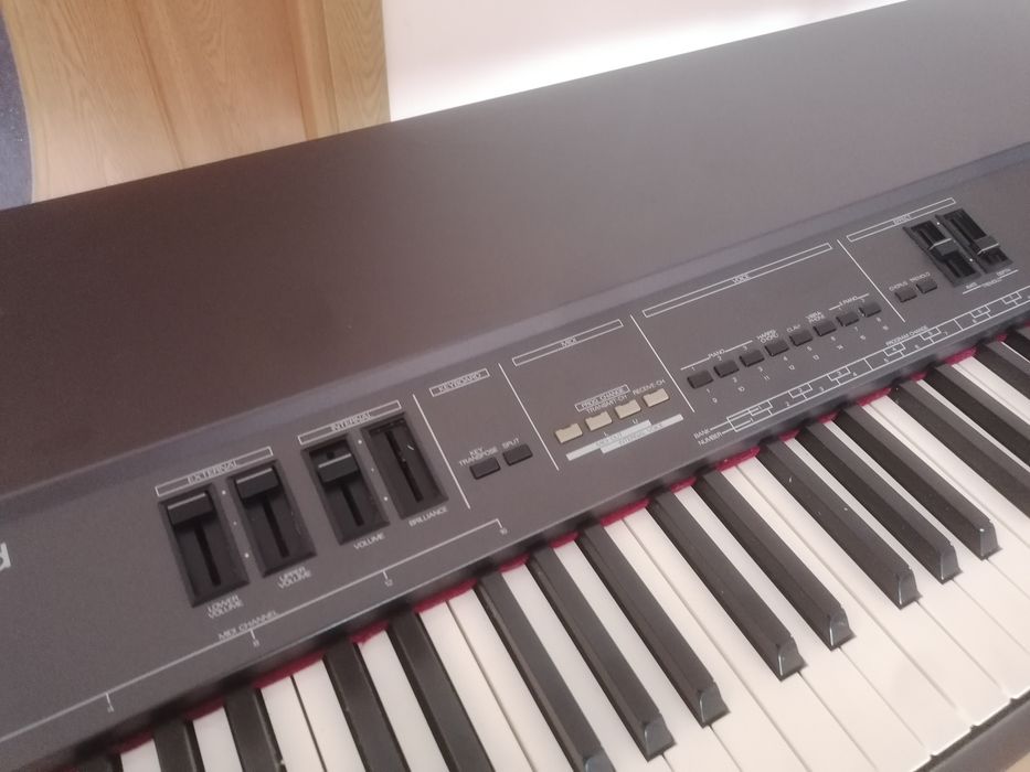 ROLAND RD-250s pian clape grele 76 GHS dinamic orga