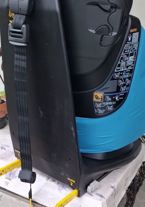 Vând scaun auto Maxi Cosi I-size, cu isofix, 0-19 kg, rotație 360°.