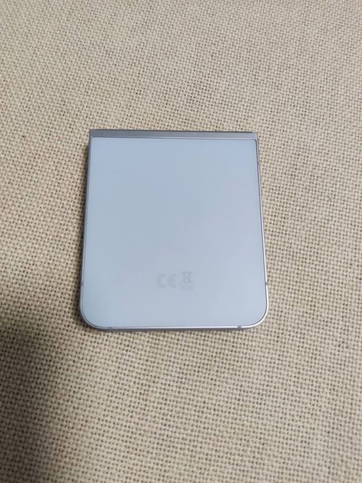 Samsung galaxy z flip6- за София лично предаване