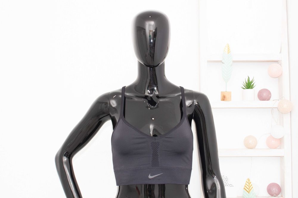 Nike оригинален дамски топ спортен сутиен бюстие черно за фитнес S