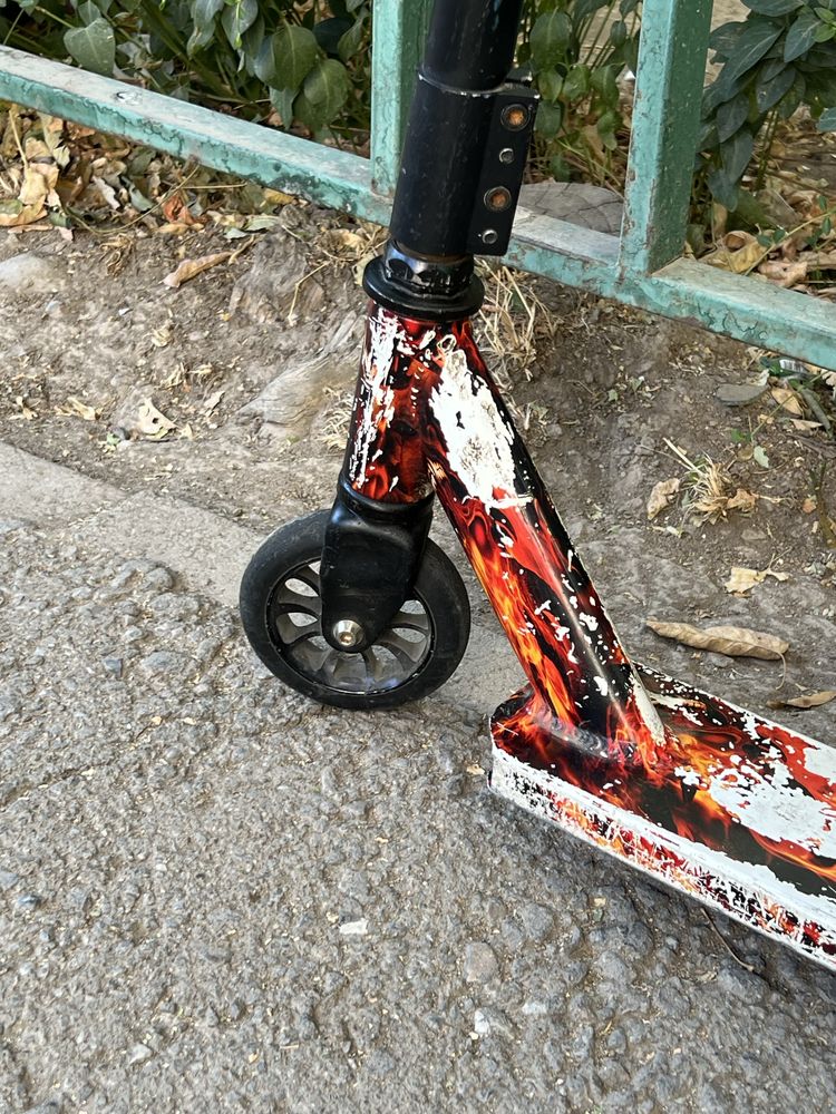 Самокат трюковый