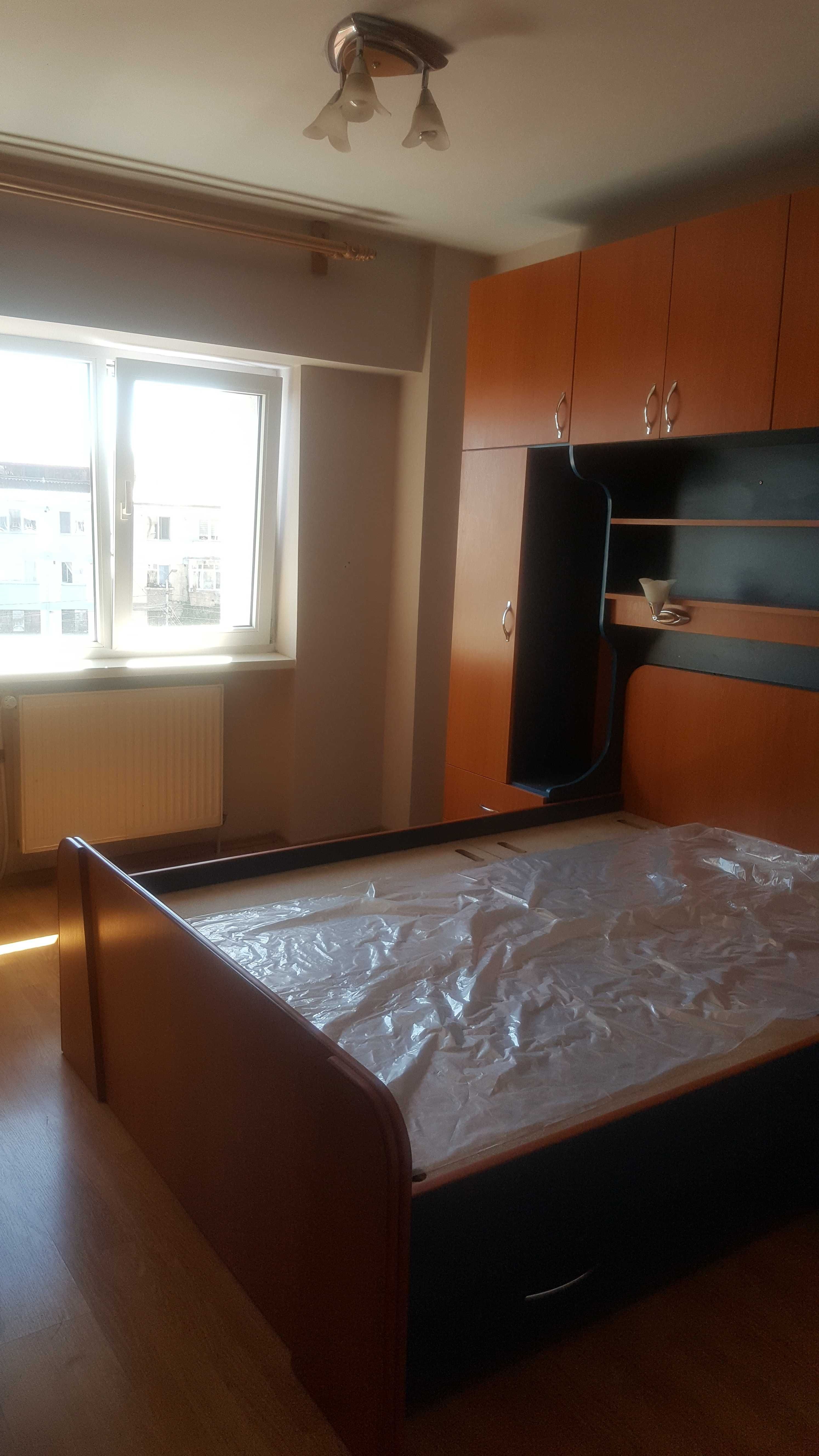 Apartament cu 2 dormitoare +living + mansarda