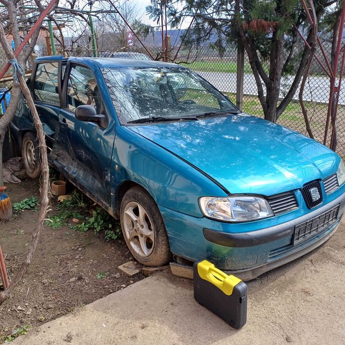 НА ЧАСТИ,SEAT CORDOBA, 1.4MPI, 60кс,климатик,2001г, газов инжекцион