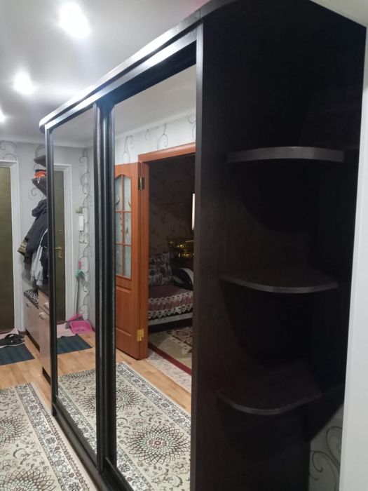 Продаю шкаф для прихожей