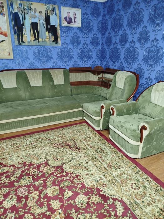 Продам диван в гостинную