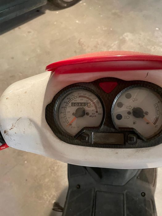 Vând scuter 125 CC
