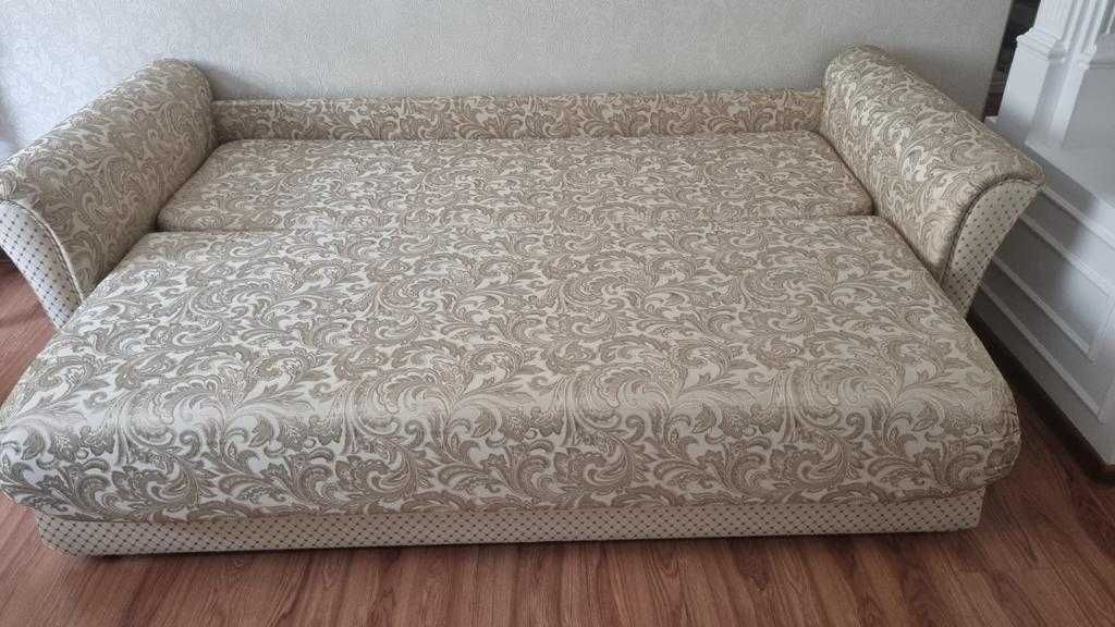 Продам диван б/у раскладной произ-во Россия