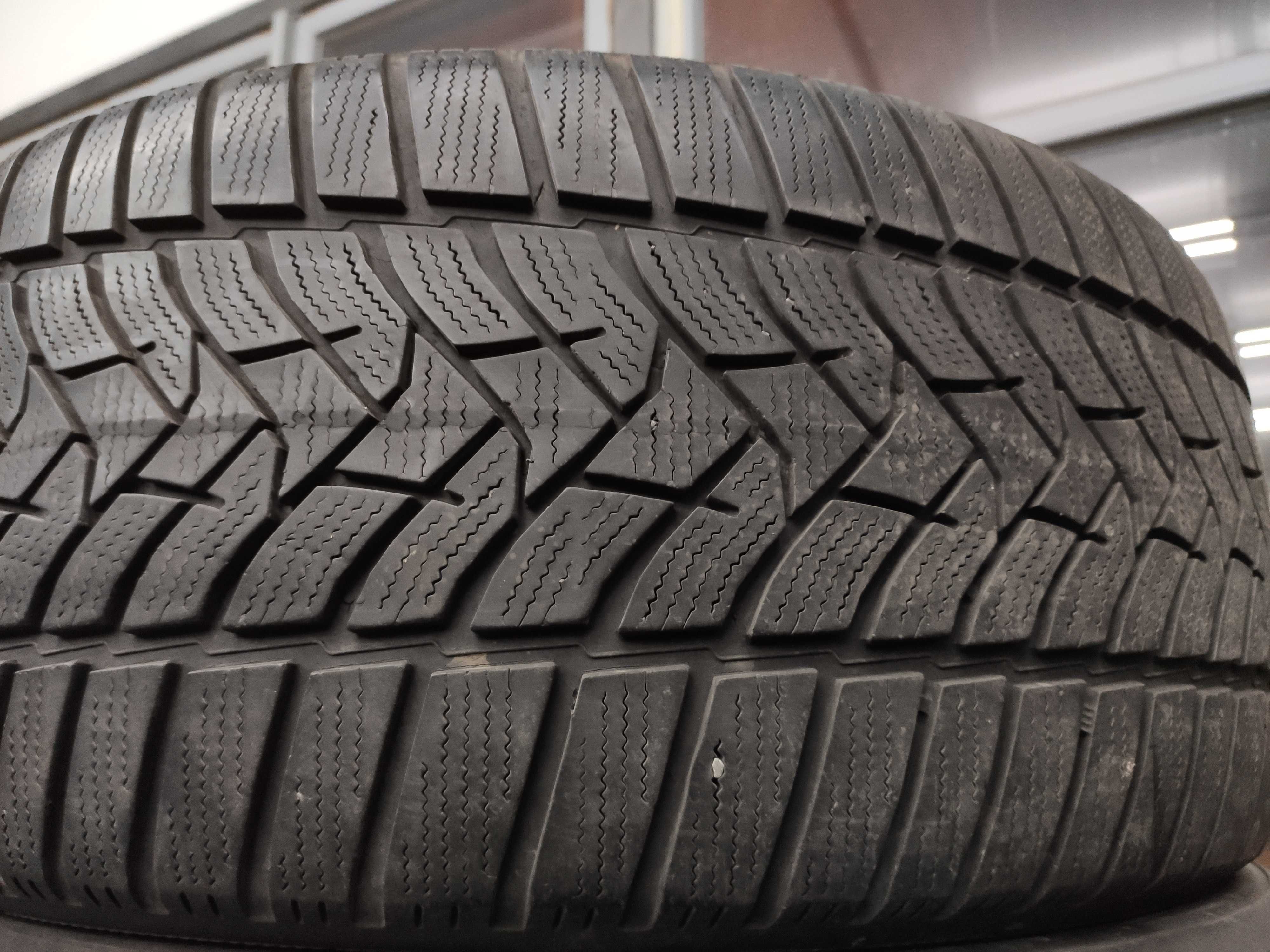 2бр Зимни гуми 255 45 18 - Dunlop