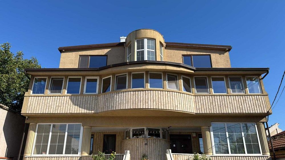 Apartament in Vila - Constanta 1000 mp construiti si 1000 mp teren