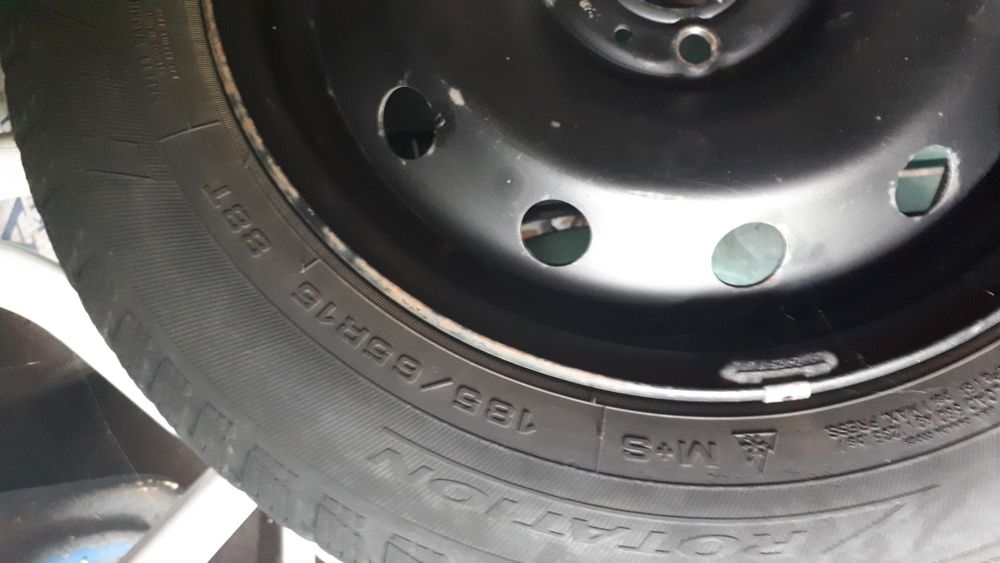 4бр.Зимни гуми с джанти 185/65/15