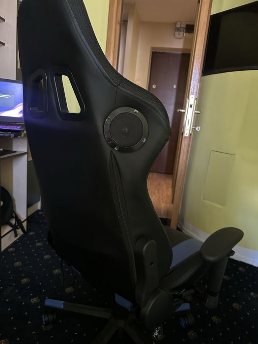 scaun de gaming.