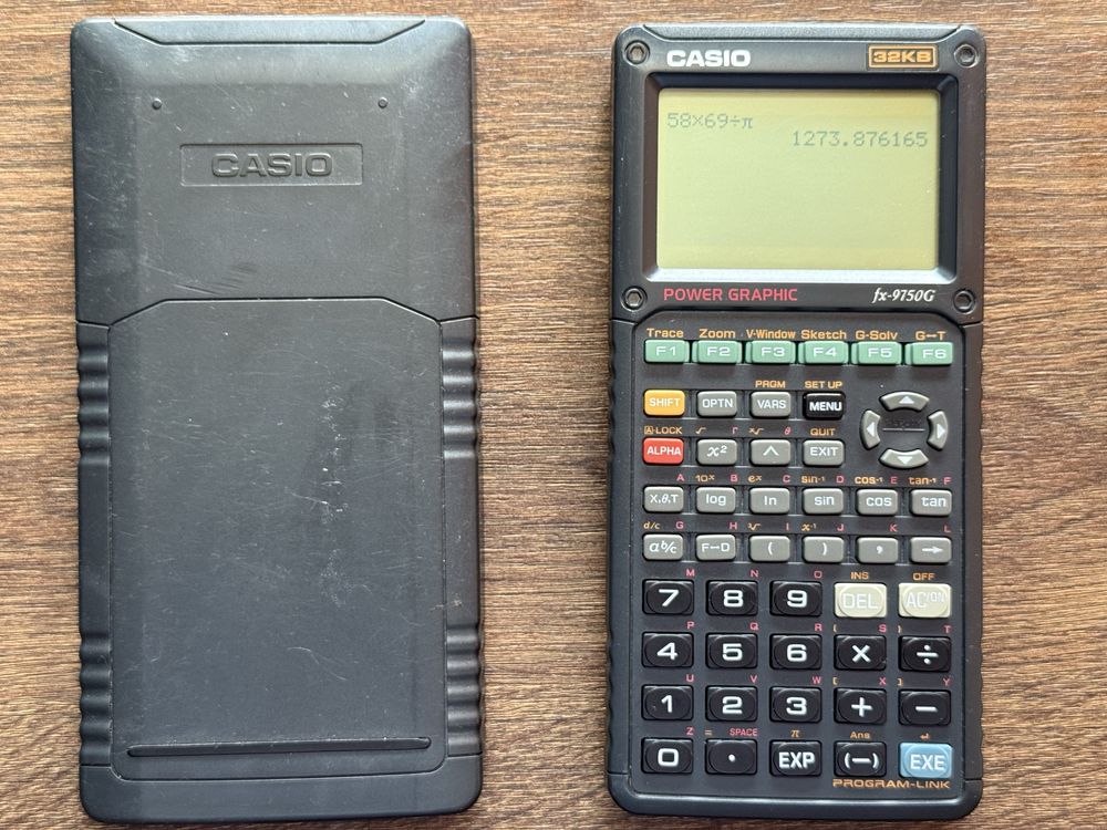 Calculator stiintific Casio FX-9750G grafic si programabil