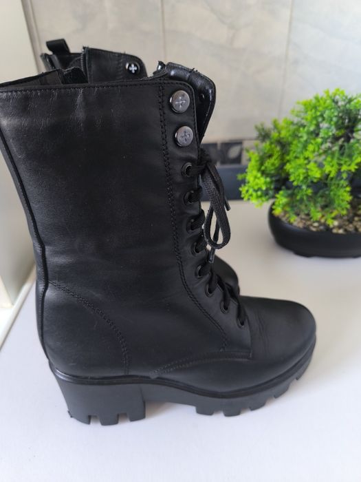 Боти от естествена кожа