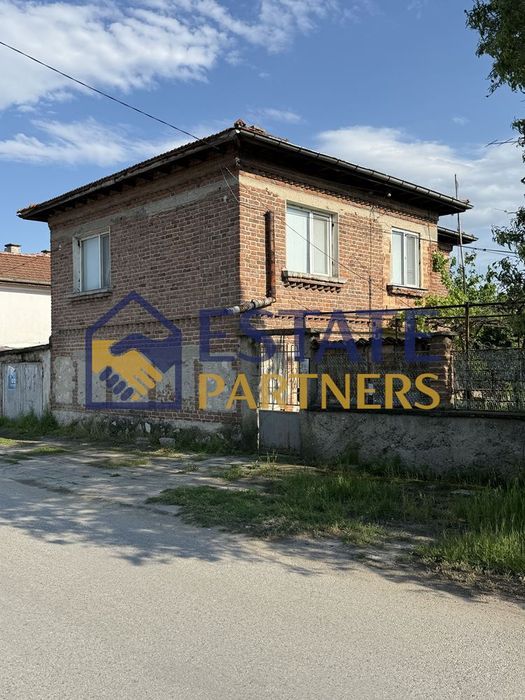 Къща в Пловдив, област-с.Радиново площ 169 цена 169000