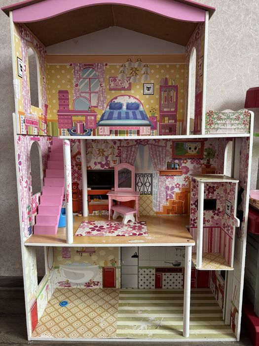 Кукольный домик из дерева