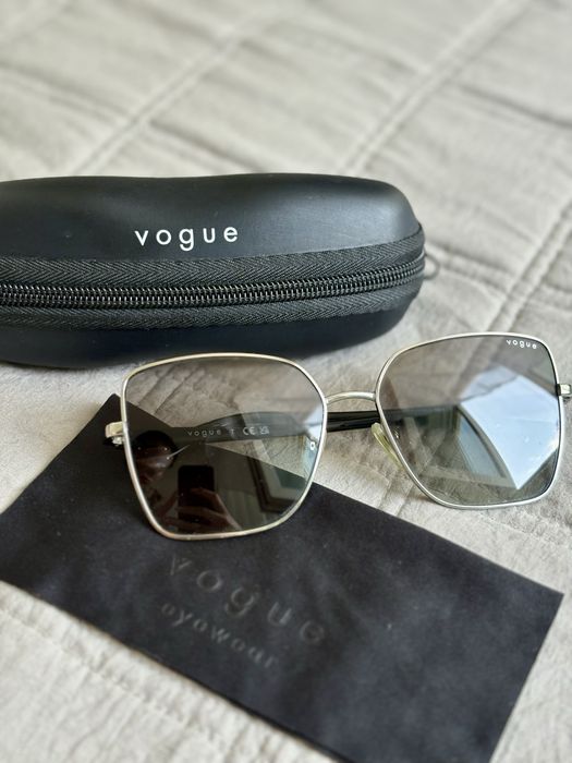 Слънчеви очила Vogue & Guess