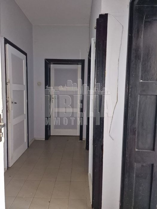 Продава се Етаж от къща в Варна, Окръжна болница - 162 кв.м за 1717 €/кв.м - Снимка #6