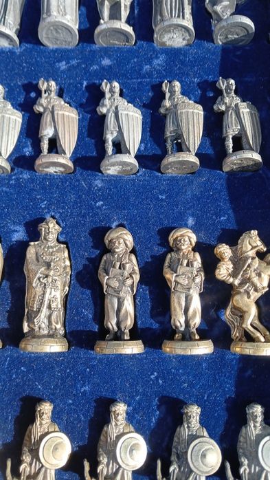 Изискан подарък Шах  с бронзови фигури