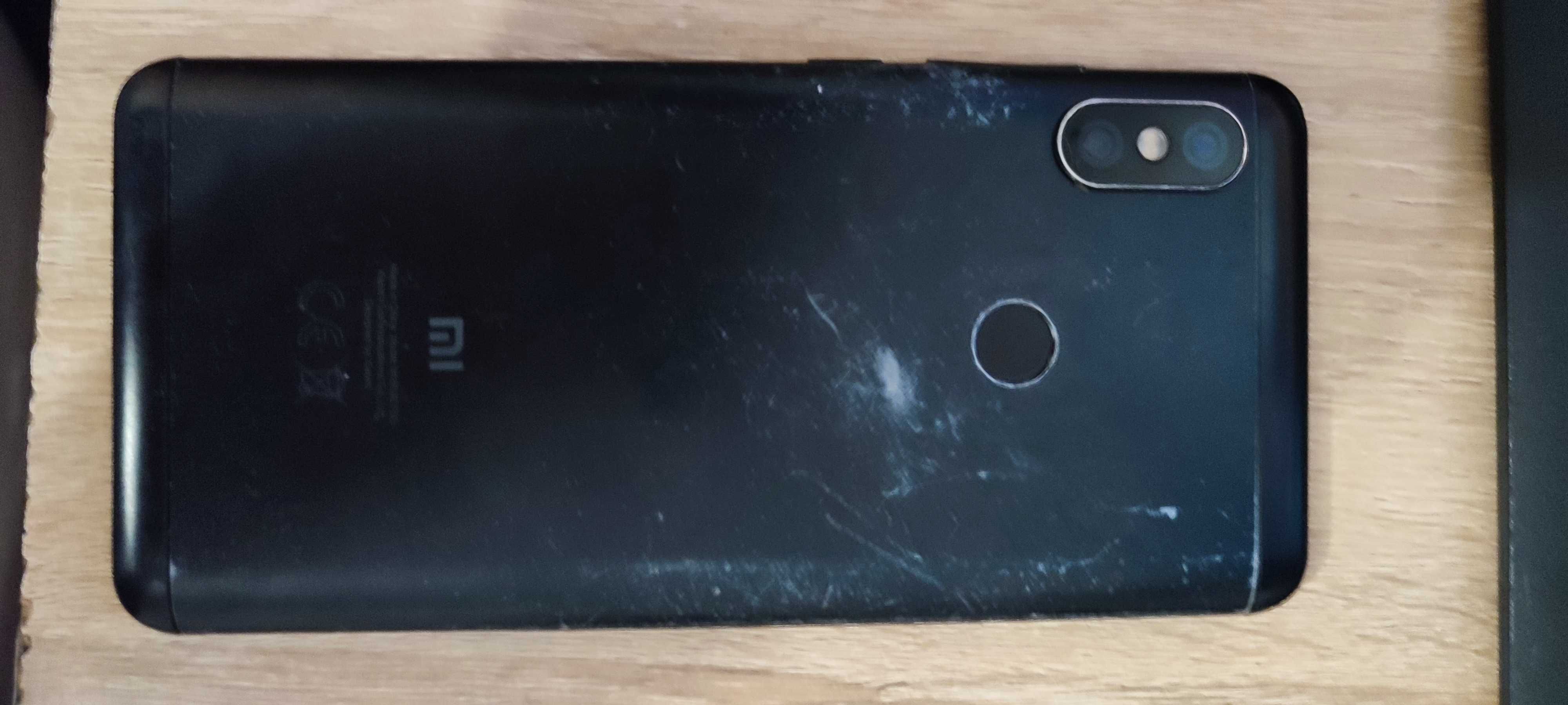 Lot telefoane si casti CITITI ANUNTUL