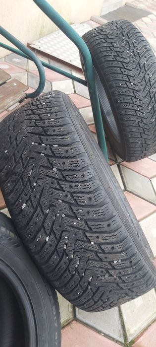 Cauciucuri 225 55 17 nokian  hakkapelitta  8