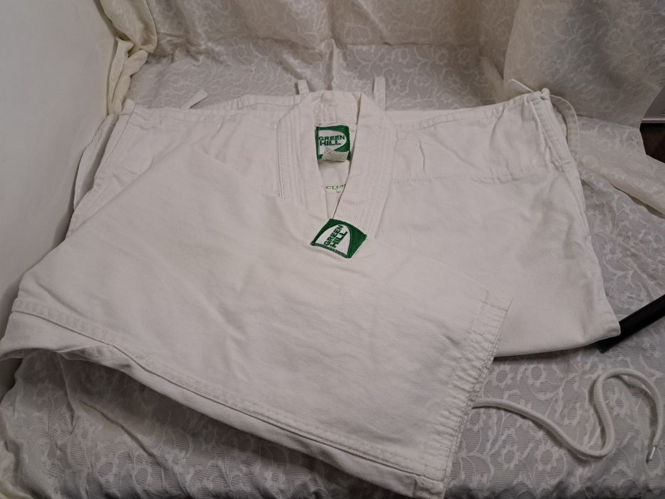 Продаётся кимоно для таеквондо