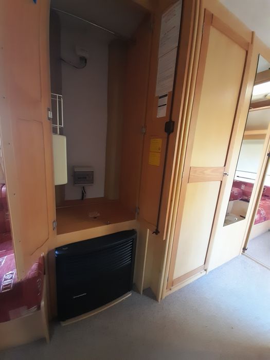 Перфектна петместна каравана "Elddis Avante 505" 2005г. с ФОРСЕЛТ!!!