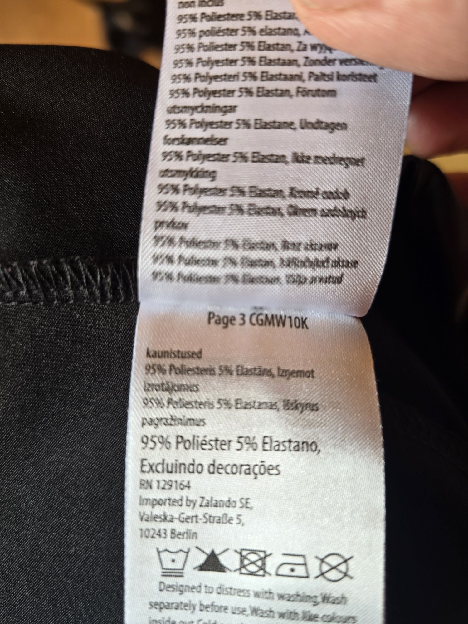 Pantaloni imitație piele pt.femei XL