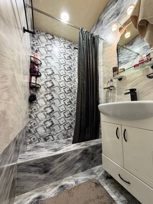 Срочно Продаётся Юнусобод 9-кв 3/1/5 евроремонт