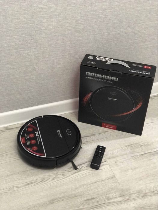 робот пылесос Redmond RV-R650