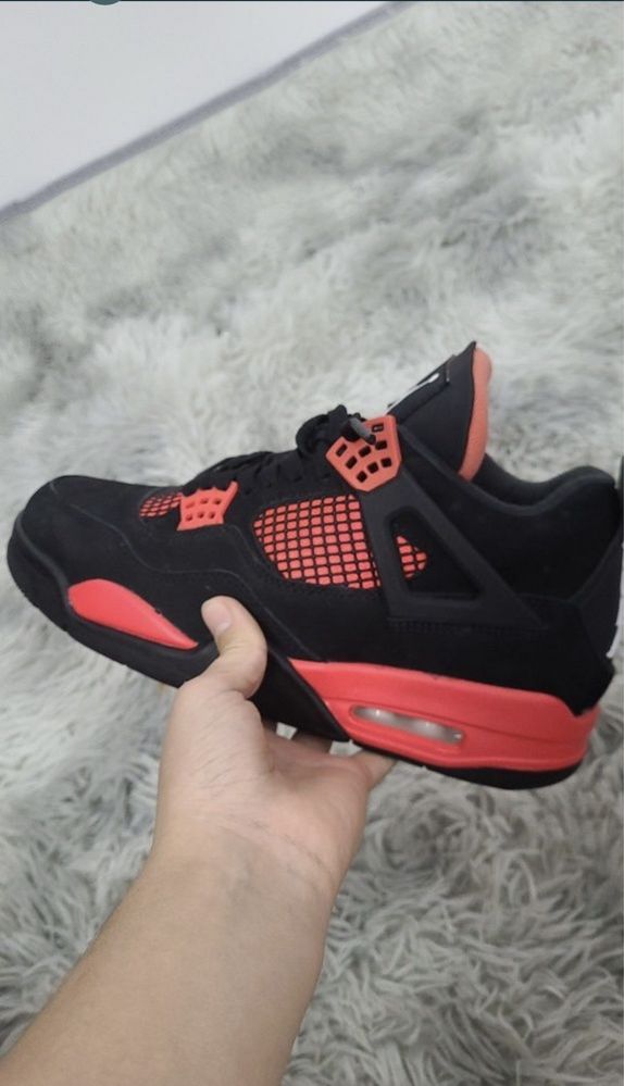 Jordan 4 red thunder